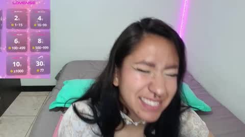 Snapshot of anne_nicholson chatting on 09-19-25, 04:18 Anne online show from 09-19-25, 04:18