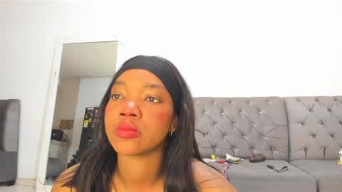 Annie  online show from 01-28-25, 11:49