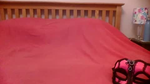 Snapshot of annecharlie chatting on 10-29-25, 02:41 annecharlie online show from 10-29-25, 02:41