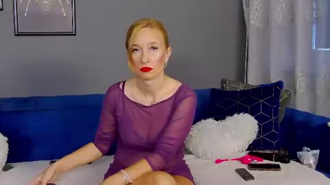 Anne online show from 06-25-26, 02:55
