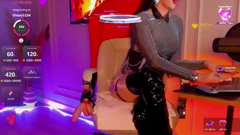 Snapshot of annes_secrettemple chatting on 11-26-25, 07:26 Annes online show from 11-26-25, 07:26