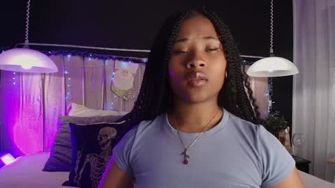 Snapshot of anneth__m chatting on 12-15-24, 03:24 Anneth online show from 12-15-24, 03:24