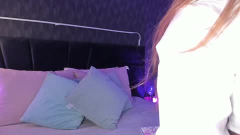 Snapshot of anneth__m chatting on 01-14-25, 07:43 Anneth online show from 01-14-25, 07:43