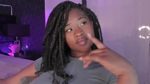 Snapshot of anneth__m chatting on 02-22-25, 11:13 Anneth online show from 02-22-25, 11:13