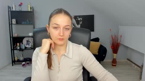 annewilsonn online show from 03-10-26, 06:29