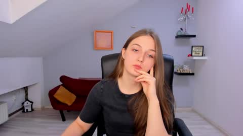 annewilsonn online show from 04-14-26, 12:22