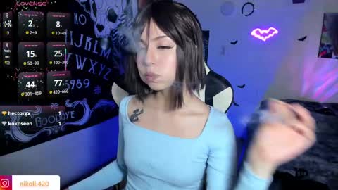 Snapshot of anni_420_ chatting on 03-08-25, 02:23 Nikoll online show from 03-08-25, 02:23