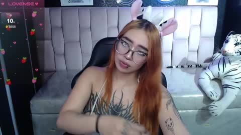 Snapshot of anni_acker_b chatting on 02-12-25, 12:55 Anni acker b online show from 02-12-25, 12:55