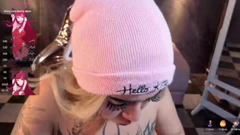 Snapshot of anni_acker_b chatting on 10-25-25, 01:40 Anni acker b online show from 10-25-25, 01:40