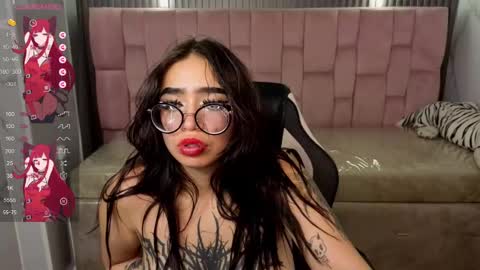 Snapshot of anni_acker_b chatting on 11-15-25, 05:20 Anni acker b online show from 11-15-25, 05:20