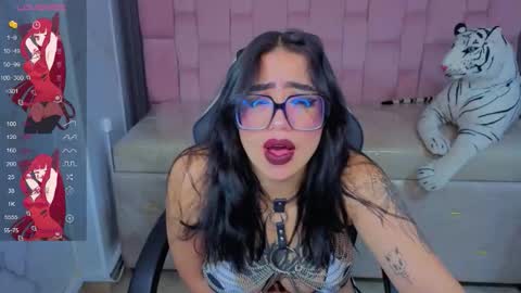 Snapshot of anni_acker_b chatting on 02-10-26, 01:48 Anni acker b online show from 02-10-26, 01:48