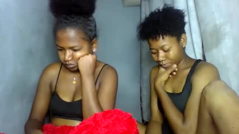 Snapshot of annick98 chatting on 02-11-26, 08:36 annick98 online show from 02-11-26, 08:36