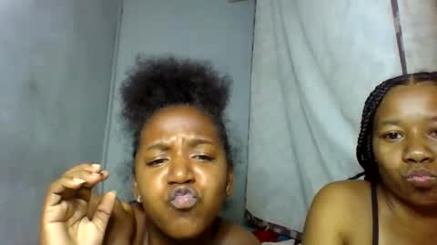 Snapshot of annick98 chatting on 02-17-26, 07:53 annick98 online show from 02-17-26, 07:53