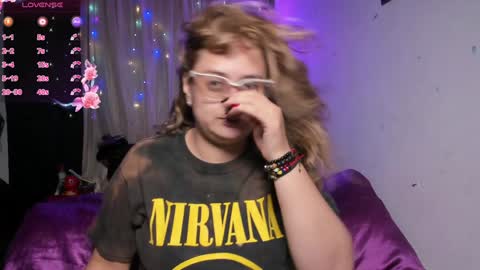 Snapshot of annie_bigboobs_ chatting on 01-31-25, 11:03 Ana Bolena independent model online show from 01-31-25, 11:03