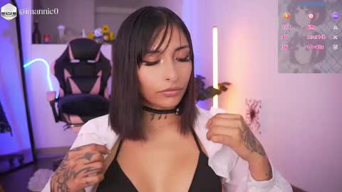 Snapshot of annie_couper chatting on 05-17-26, 08:49 Annie online show from 05-17-26, 08:49