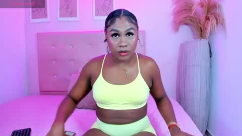 Snapshot of annie_dolce_ chatting on 06-11-26, 01:09 annie_dolce_ online show from 06-11-26, 01:09