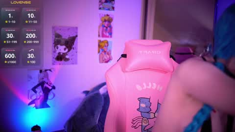 Snapshot of annie_may_may chatting on 12-08-24, 02:52 Annie May online show from 12-08-24, 02:52