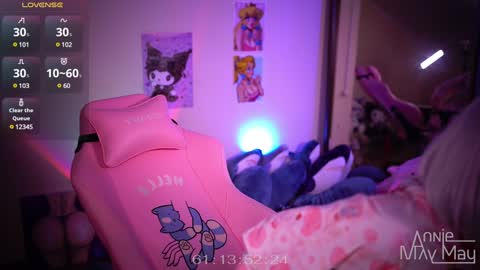 Snapshot of annie_may_may chatting on 01-09-25, 04:06 Annie May online show from 01-09-25, 04:06