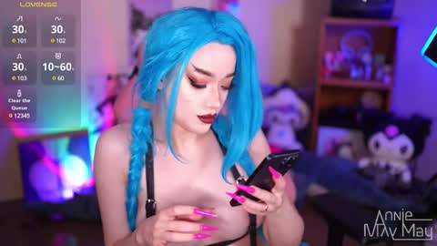 Snapshot of annie_may_may chatting on 02-25-25, 05:30 Annie May online show from 02-25-25, 05:30