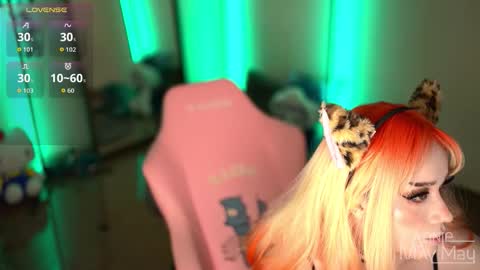 Snapshot of annie_may_may chatting on 11-09-25, 02:04 Annie May online show from 11-09-25, 02:04