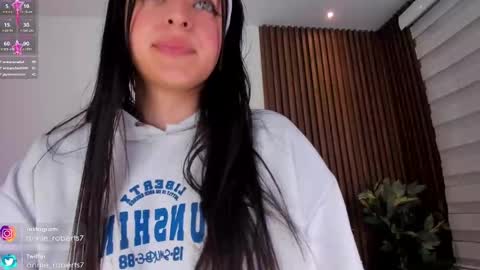 Snapshot of annie_roberts7 chatting on 12-17-24, 10:54 Annie Roberts online show from 12-17-24, 10:54