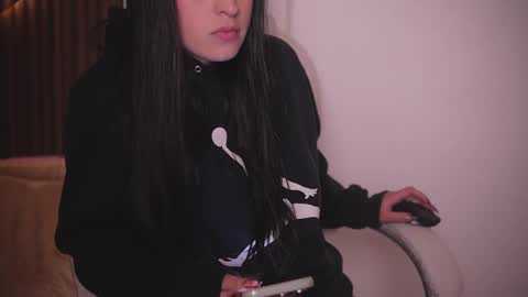 Snapshot of annie_roberts7 chatting on 09-10-25, 09:04 Annie Roberts online show from 09-10-25, 09:04