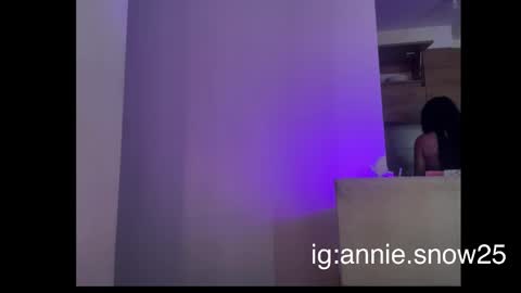 JEANNE no olvides seguirme dont forget follow me  uu online show from 03-11-25, 07:25