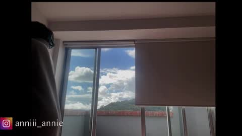 JEANNE no olvides seguirme dont forget follow me  uu online show from 09-10-25, 07:36