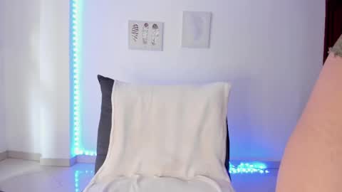 Annie online show from 01-31-25, 01:34