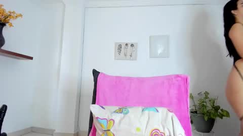 Annie online show from 09-29-25, 02:00