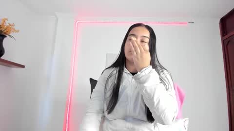 Annie online show from 01-19-26, 01:15