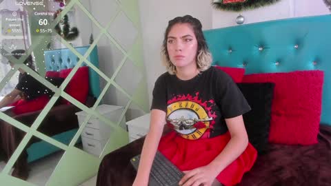 Snapshot of annie_winter1 chatting on 12-04-24, 08:07 Annie online show from 12-04-24, 08:07