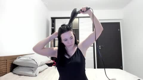 Annie online show from 03-29-26, 07:36