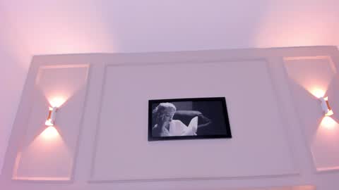 Snapshot of anniemartinezz chatting on 12-31-24, 08:12 Annie online show from 12-31-24, 08:12