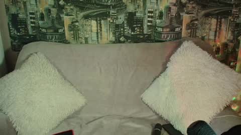 Snapshot of annienight2 chatting on 04-25-26, 09:23 Anna online show from 04-25-26, 09:23