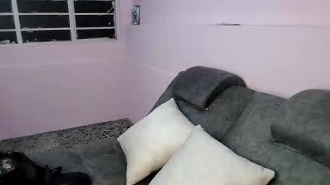 Snapshot of anniesparkle chatting on 10-11-25, 12:32 Annie Sparkle online show from 10-11-25, 12:32