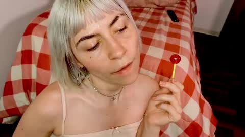 Snapshot of annietinky chatting on 11-10-25, 03:05 annietinky online show from 11-10-25, 03:05