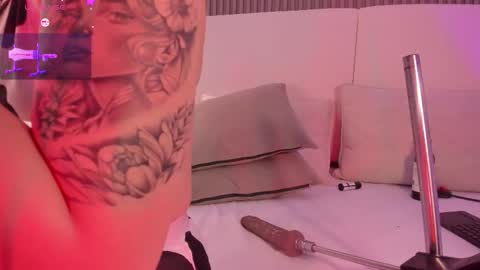 ANNIE  online show from 03-25-26, 09:10