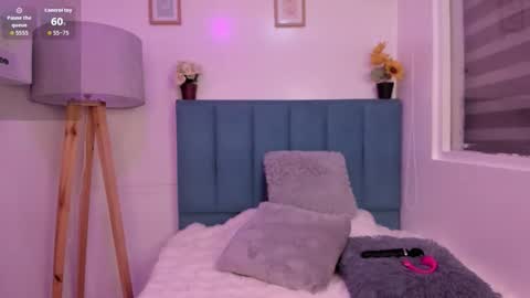 Annie Evans  online show from 12-03-25, 04:16