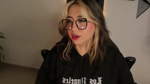 Annika online show from 02-01-26, 10:19