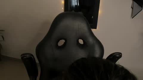 Annika online show from 02-05-26, 01:16