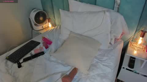 Snapshot of annita_01 chatting on 05-25-26, 10:05 Annita online show from 05-25-26, 10:05