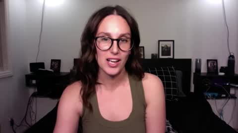 Snapshot of annmarieferrara chatting on 12-18-25, 03:34 Ann online show from 12-18-25, 03:34