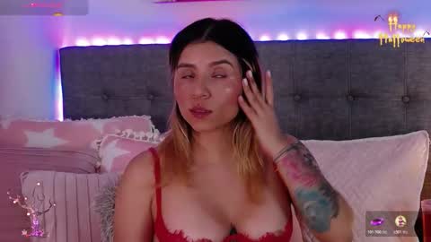 Antonella Lee online show from 10-24-25, 09:44