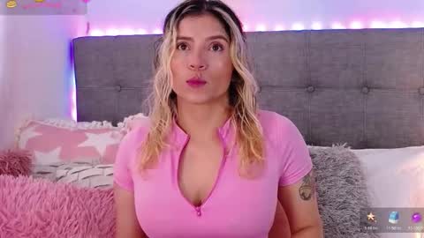 Snapshot of anntonellalee chatting on 02-07-26, 06:22 Antonella Lee online show from 02-07-26, 06:22