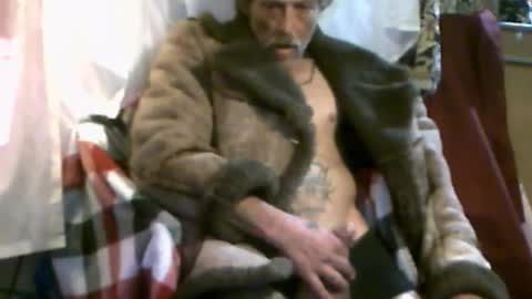 Snapshot of annunakispawn chatting on 01-09-25, 11:03 Annunaki Spawn online show from 01-09-25, 11:03