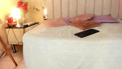 Snapshot of anny_kiut chatting on 05-11-26, 02:45 ANNY online show from 05-11-26, 02:45