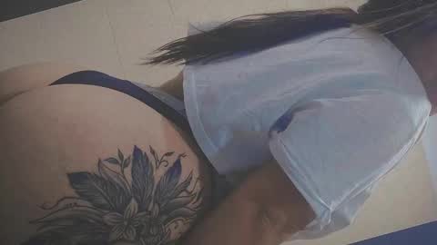 Snapshot of anny_louis chatting on 01-05-25, 01:13 ANNY LOUIS online show from 01-05-25, 01:13