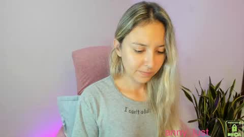 Snapshot of anny_lust chatting on 11-22-25, 02:16 Issabela online show from 11-22-25, 02:16