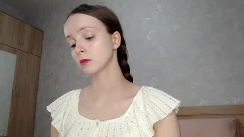 Snapshot of anny_meow chatting on 11-05-25, 12:32 Ann My current schedule is below online show from 11-05-25, 12:32